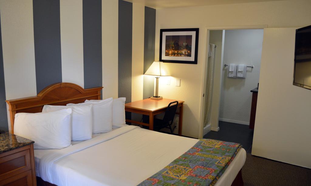 West Park Inn- Extended Stay / Weekly Rates Available 샌디에이고 객실 사진